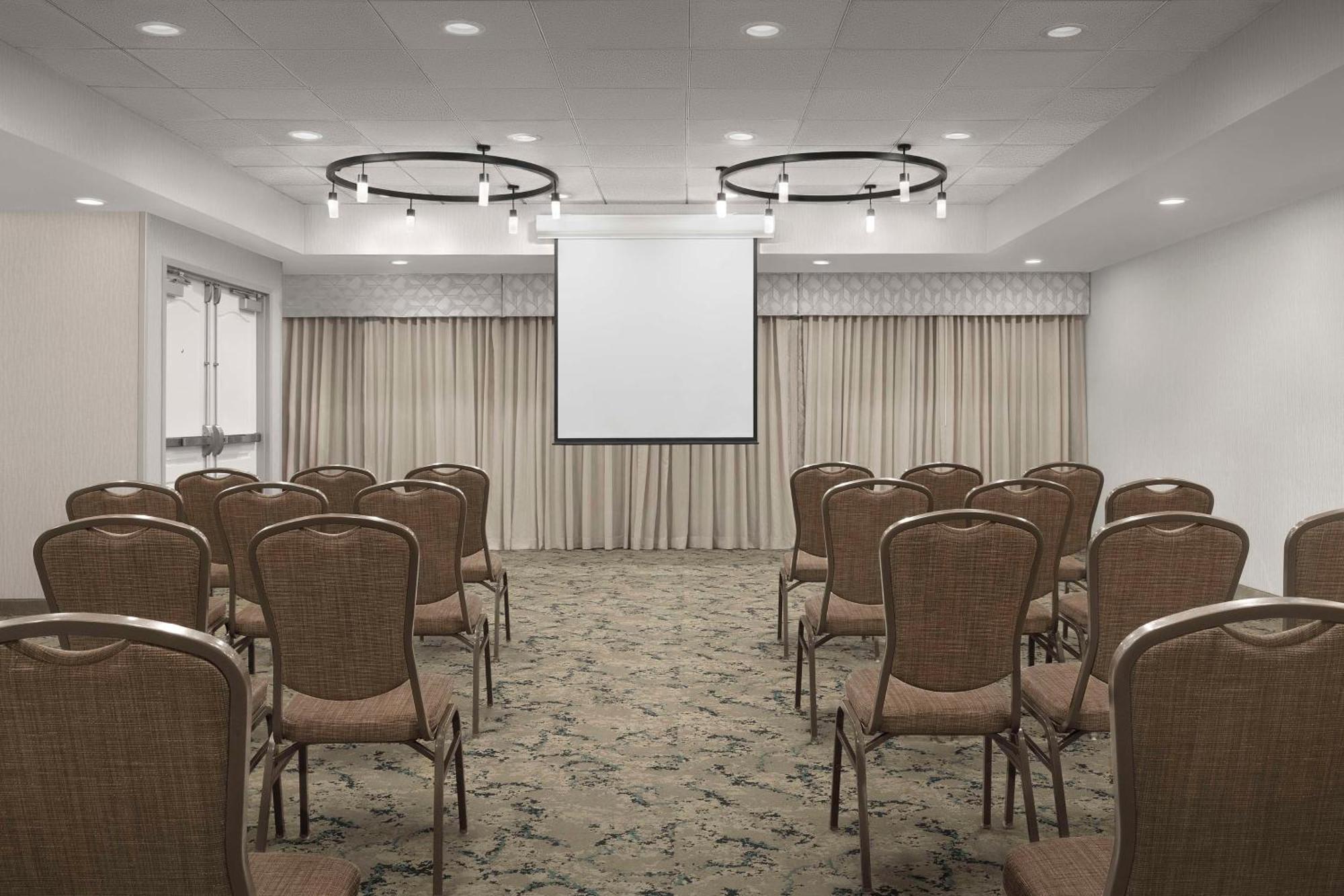 Hilton Garden Inn Raleigh Capital Blvd I-540 Zewnętrze zdjęcie