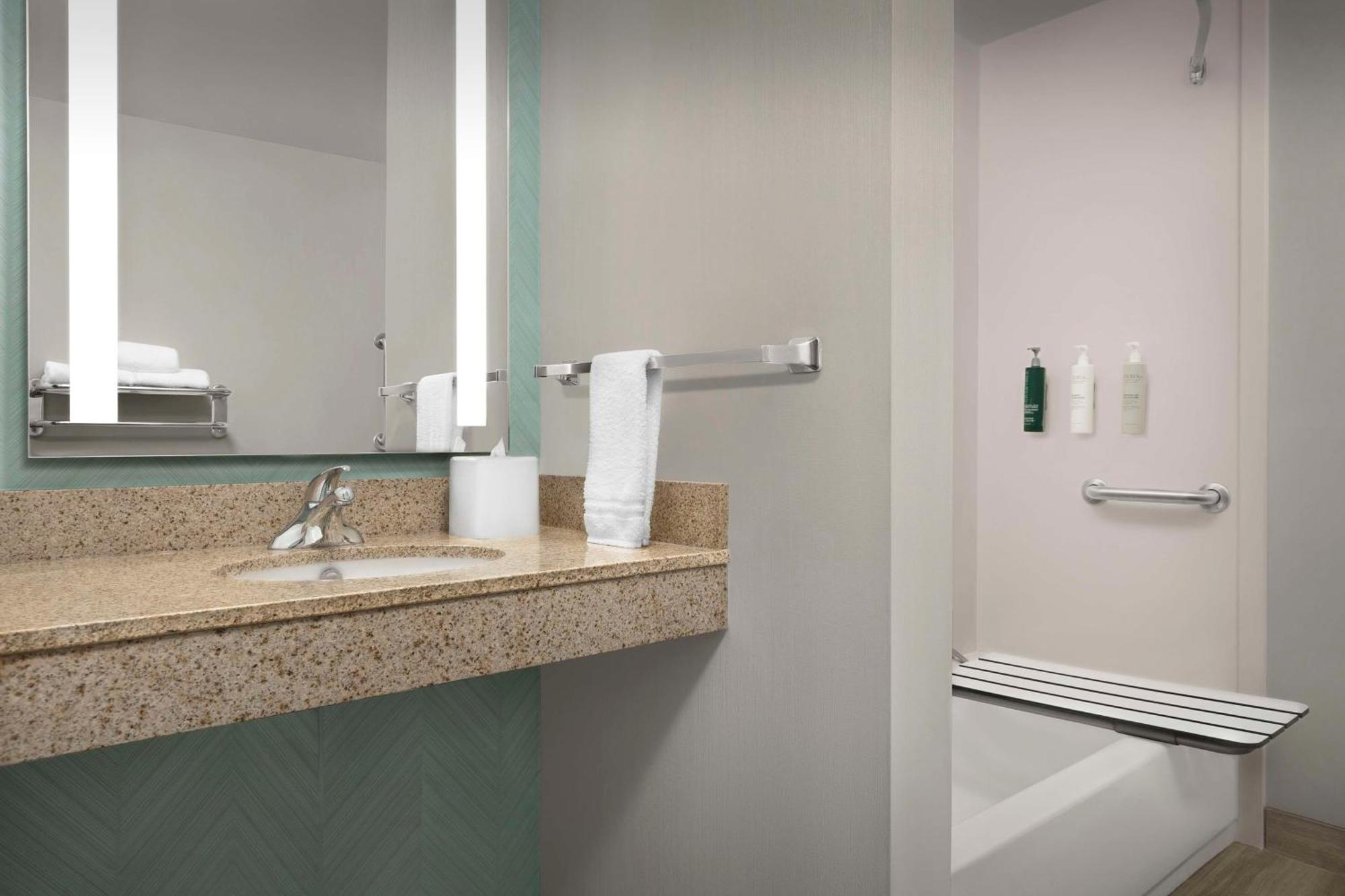Hilton Garden Inn Raleigh Capital Blvd I-540 Zewnętrze zdjęcie